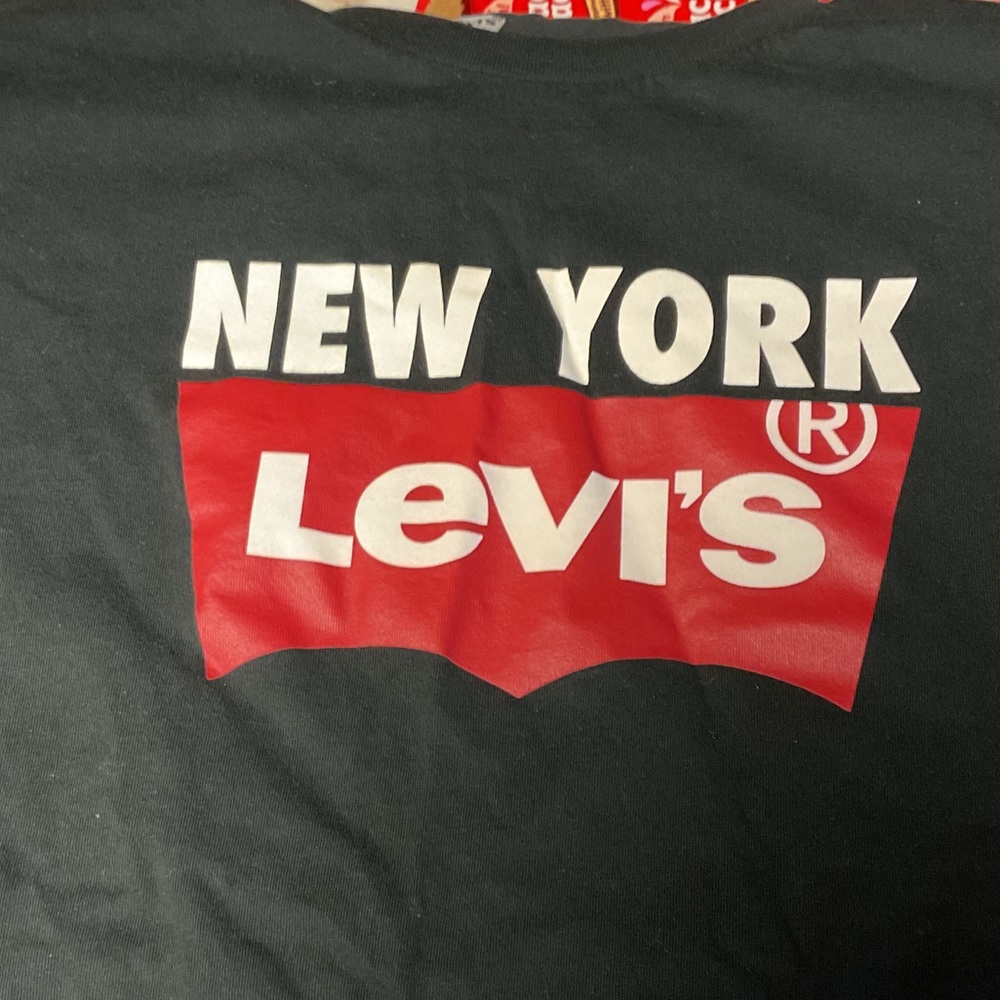 Levi's Black T-Shirt with Red and White New York Graphic